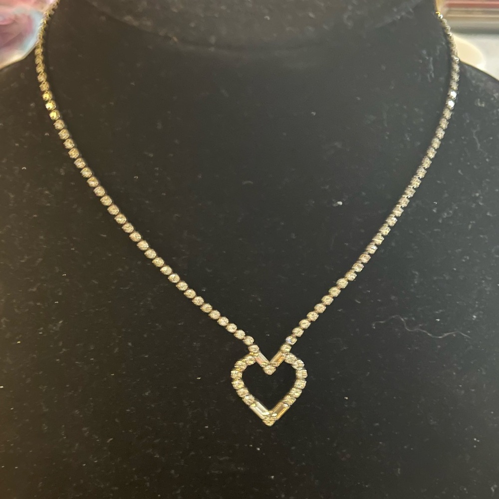 Vintage rhinestone mid 1980’s necklace